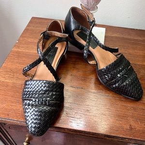 Vintage woven leather cross ballet strap shoes